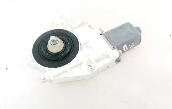 Mercedes-Benz ML W164 Front door window regulator motor 0130822272