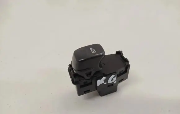Volvo S60 Electric window control switch 8685288 04W141