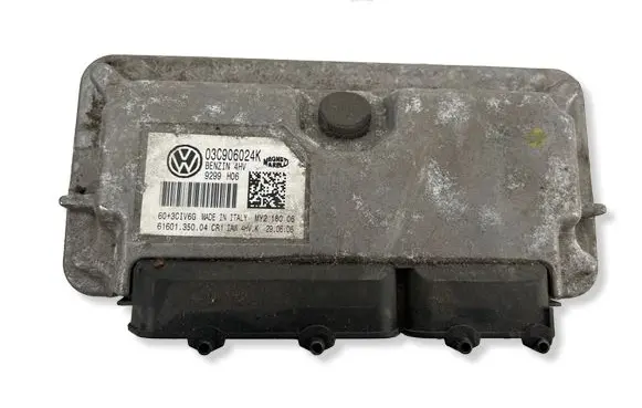 Volkswagen Golf V Engine control unit/module 03C906024K 60135004C 9299H06