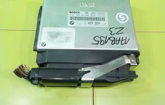 BMW Z3 E36 Engine control unit/module 1429924