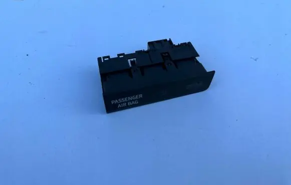 Seat Leon (5F) Passenger airbag on/off switch 