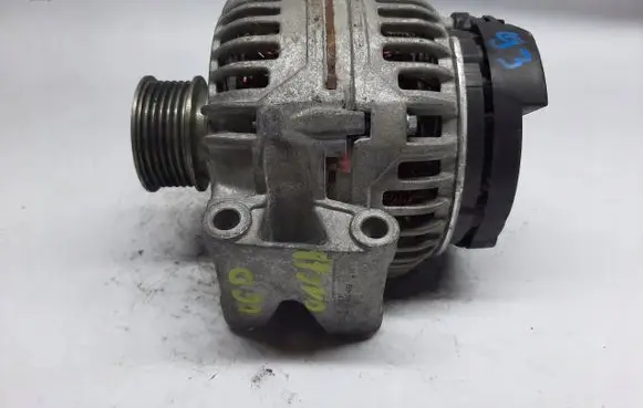 Volkswagen PASSAT B6 Generator/alternator 06B903016AB