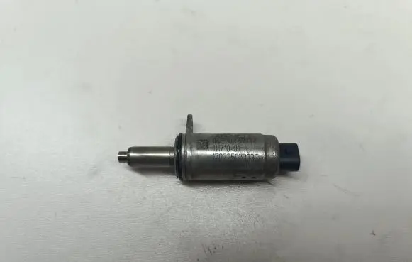 Volkswagen Golf VII Camshaft position sensor 06E103697M 17022507333C 06E103697