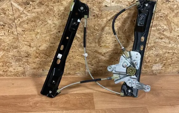 Opel Insignia A Front window lifting mechanism without motor 965873102 1208