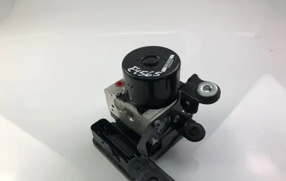 Volvo V70 ABS Pump 31423349