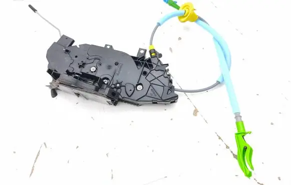 BMW 2 Active Tourer U06 Front door lock VT5121 7956148 17756710