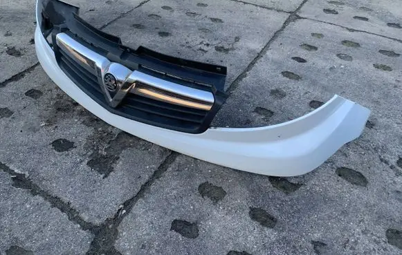 Opel Vivaro Front bumper