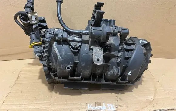 Opel Corsa C Intake manifold 55557906