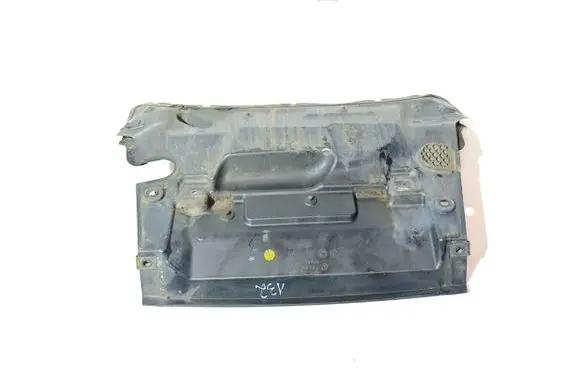 Volkswagen Touareg II Heat shield in engine bay 7P6819523
