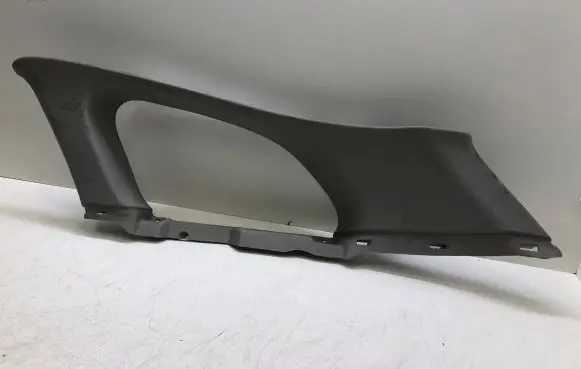 (D)pillar trim (top)