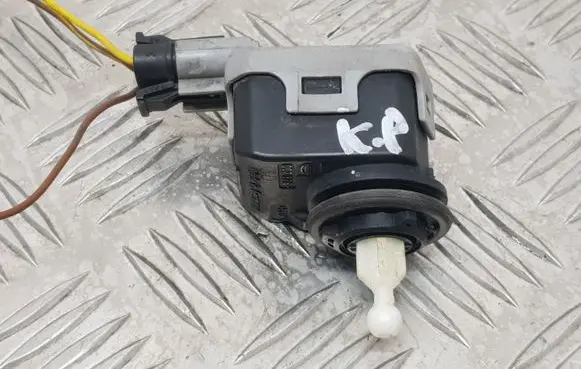 Opel Astra G Headlight level adjustment motor 007878