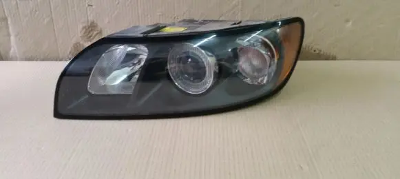 Volvo S40 Headlight/headlamp