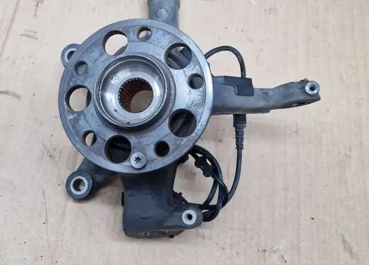 Mercedes-Benz CLA C117 X117 W117 Front wheel hub
