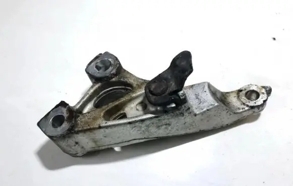 Honda Accord Engine mounting bracket