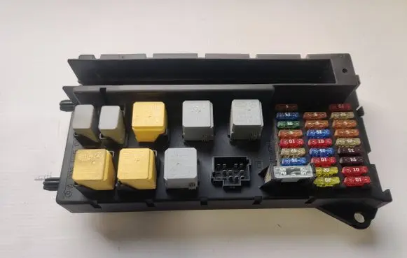 Volkswagen Crafter Fuse module A9065450401