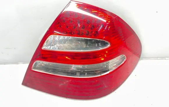 Mercedes-Benz E W211 Rear/tail lights A2118200664