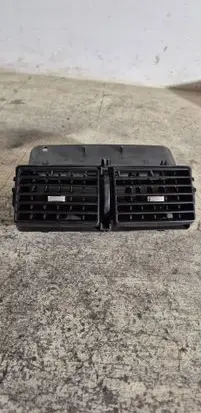 Peugeot 307 Dash center air vent grill A1079302 215021 226318
