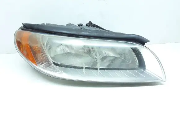 Volvo V70 Headlight/headlamp 31214354