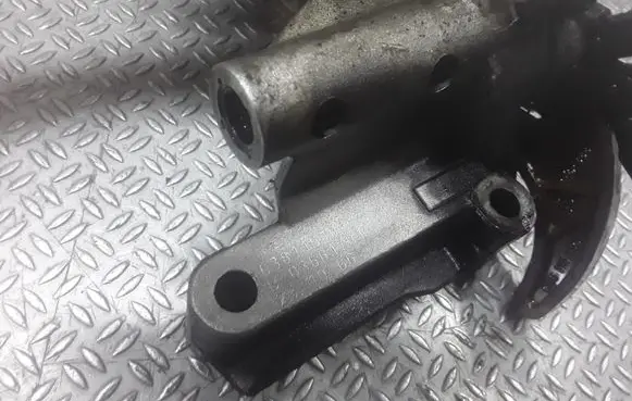 Volkswagen Sharan Oil pump 038115105C