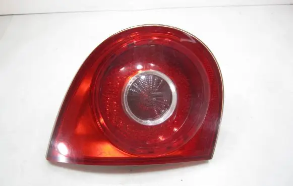 Tailgate rear/tail lights