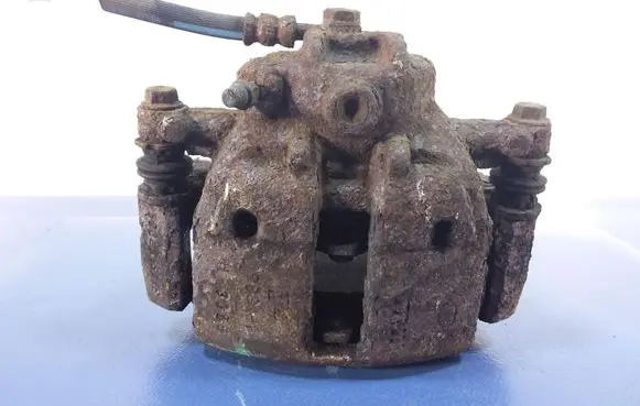Mitsubishi Colt CZ3 Front brake caliper