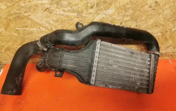Opel Zafira A Intercooler radiator 24406701 57965 24451329