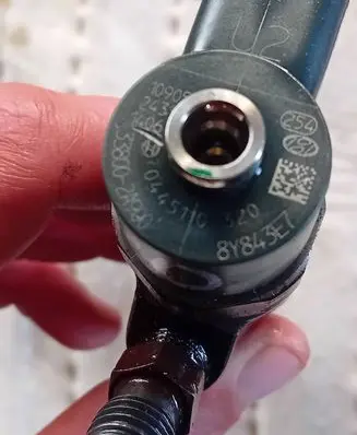 KIA Ceed Fuel injector 0445110320