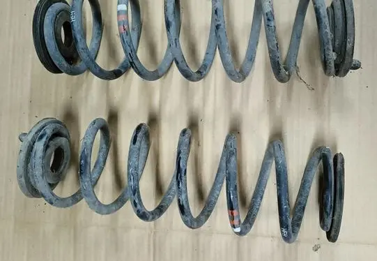 Skoda Octavia Mk2 (1Z) Rear coil spring