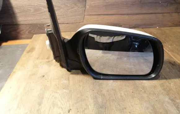 Mazda 2 Front door electric wing mirror 014202