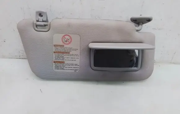 Sun visor