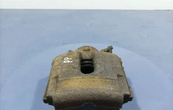 BMW X3 E83 Front brake caliper