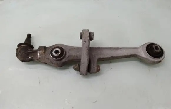 Skoda Superb B5 (3U) Front lower control arm/wishbone 