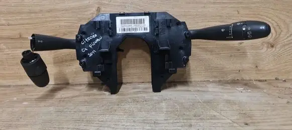 Multifunctional control switch/knob