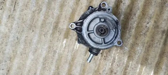 Subaru Forester SH Vacuum pump
