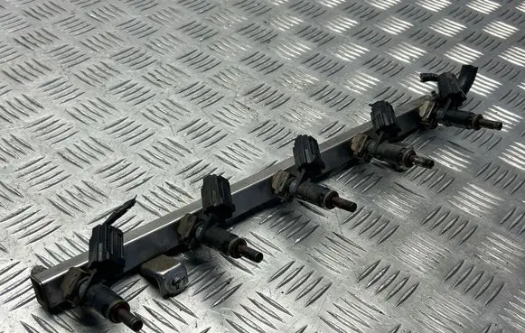 Volkswagen PASSAT B7 Fuel injectors set 07K133317E