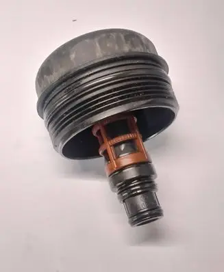 BMW 1 E81 E87 Oil filter cover 7508968