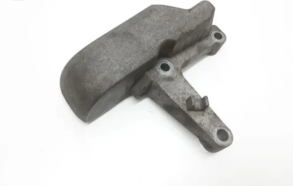 Volvo XC90 Engine mounting bracket 30680710