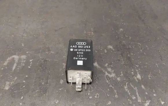 Audi A4 S4 B6 8E 8H Other relay 4A0951253 898700000 369