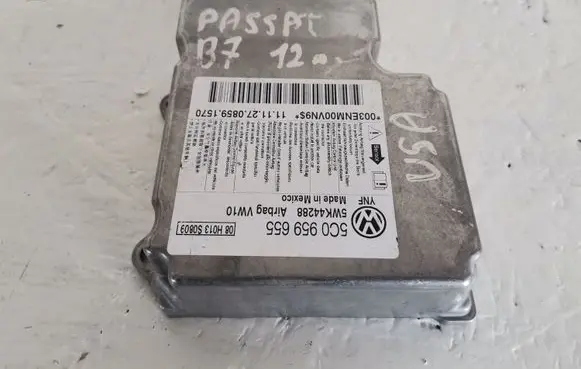 Volkswagen PASSAT B7 Airbag control unit/module 5C0959655