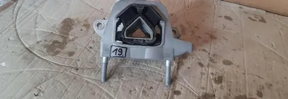 Peugeot 208 II Engine mount vacuum valve 9826551380