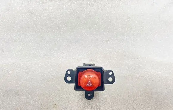 Nissan Almera Tino Hazard light switch 06016