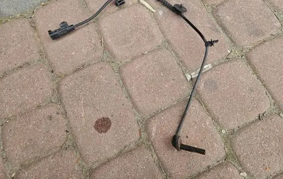 Opel Mokka ABS rear brake sensor 95371617