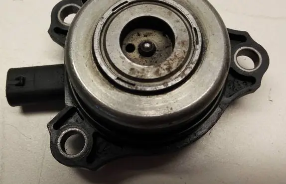 Mercedes-Benz E W211 Crankshaft speed sensor A2720510077
