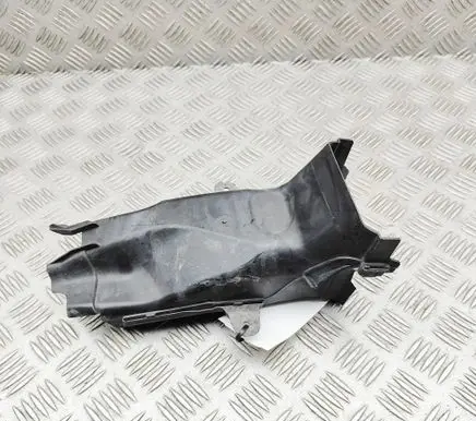 BMW 5 G30 G31 G38 Air intake duct part 7383851
