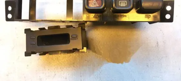 Mazda 323 Hazard light switch