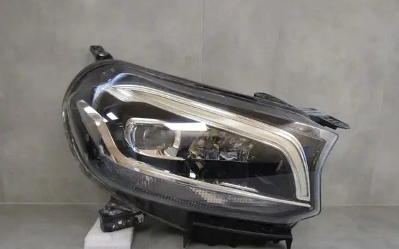 Mercedes-Benz X-class W470 Headlight/headlamp A4709060900