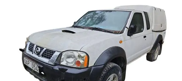 Nissan Navara D22 Headlight/headlamp