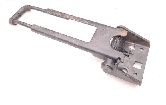 Mercedes-Benz Sprinter W901 W902 W903 W904 Rear door check strap stopper