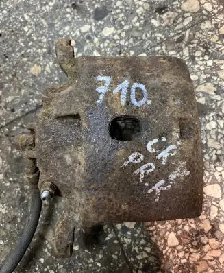 Honda CR-V Front brake caliper