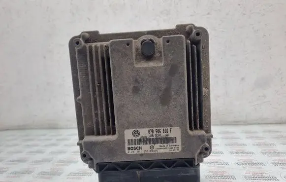 Volkswagen Touareg I Engine control unit/module 070906016F